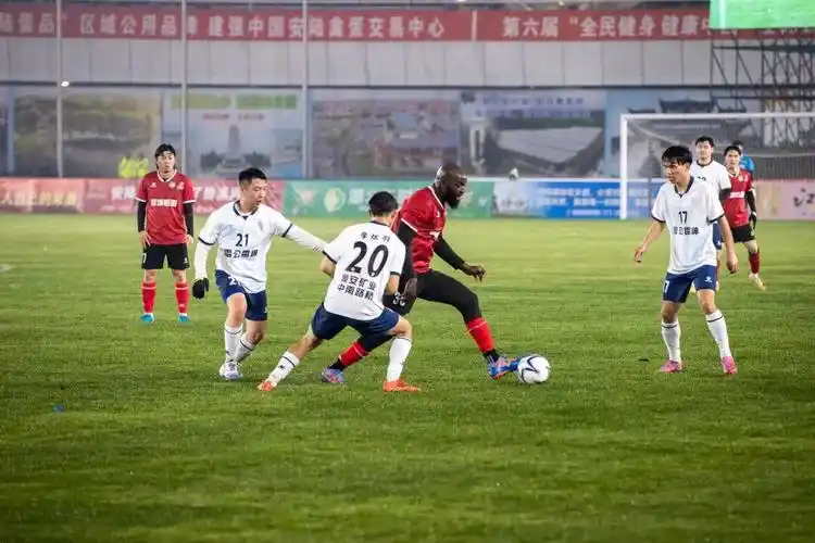 解放者杯 VS 亚冠